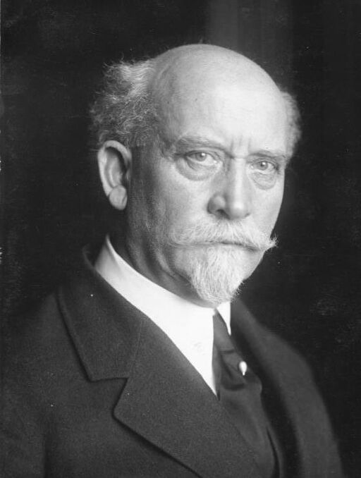 Philipp Scheidemann, ca. 1918 | Bildquelle: Bundesarchiv, Bild 146-1979-122-29A, via Wikimedia Commons Philipp Scheidemann, ca. 1918