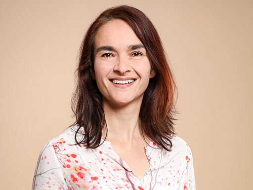 Karin Pfundstein, Wissenschaftliche Dokumentarin im DRA | Bildquelle: Fotozimmer Potsdam/Susanne Brünler Karin Pfundstein, Wissenschaftliche Dokumentarin im DRA