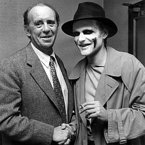 Heinrich Böll mit Helmut Griem, Hauptdarsteller in »Ansichten eines Clowns«, 1975