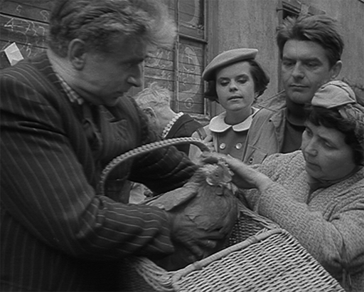 »Drei von der K – Gift vom Schwarzen Markt« | Bildquelle: DRA/Screenshot »Drei von der K – Gift vom Schwarzen Markt«