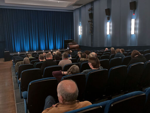 »Radiogeschichte(n)«: gefüllter Kinosaal im Filmmuseum Potsdam