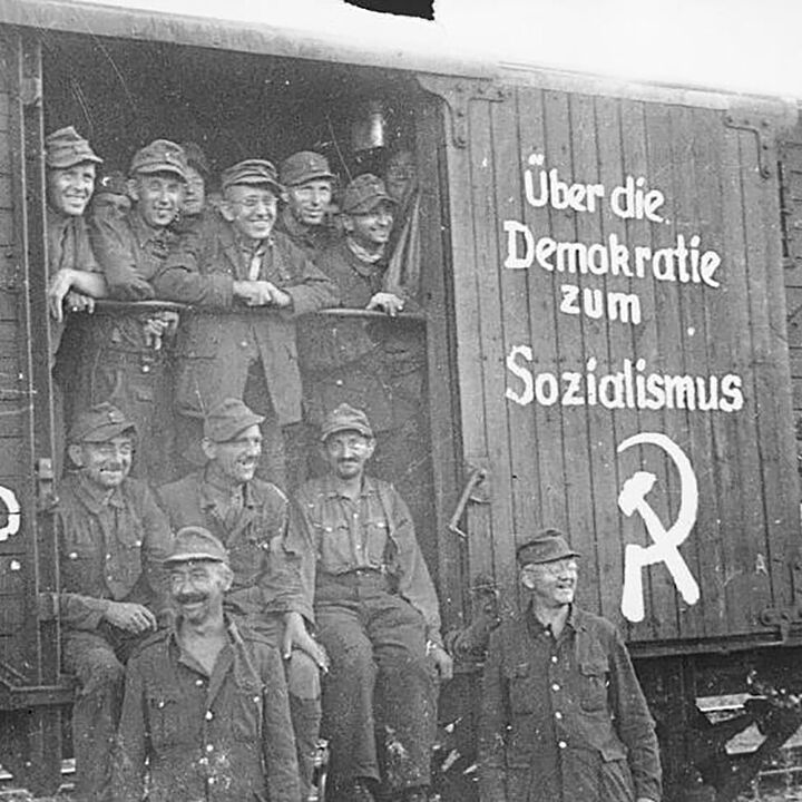 Ankunft der ersten 3000 entlassenen Kriegsgefangenen aus der Sowjetunion in Frankfurt/Oder