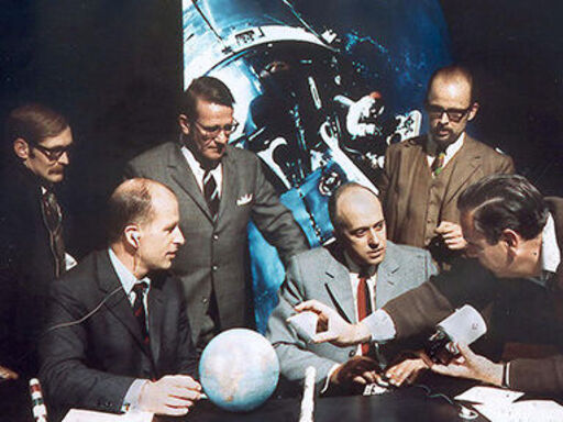 Der WDR berichtete für die ARD über den Flug und die Mondlandung des Raumschiffs Apollo 11 in einer 27-stündigen Live-Sendung. 