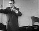 Screenshot aus der Sendung »Franz Konwitschny - Eine Sendung zu seinem 60. Geburtstag« vom 14.8.1961. Der Dirigent bei der Probe